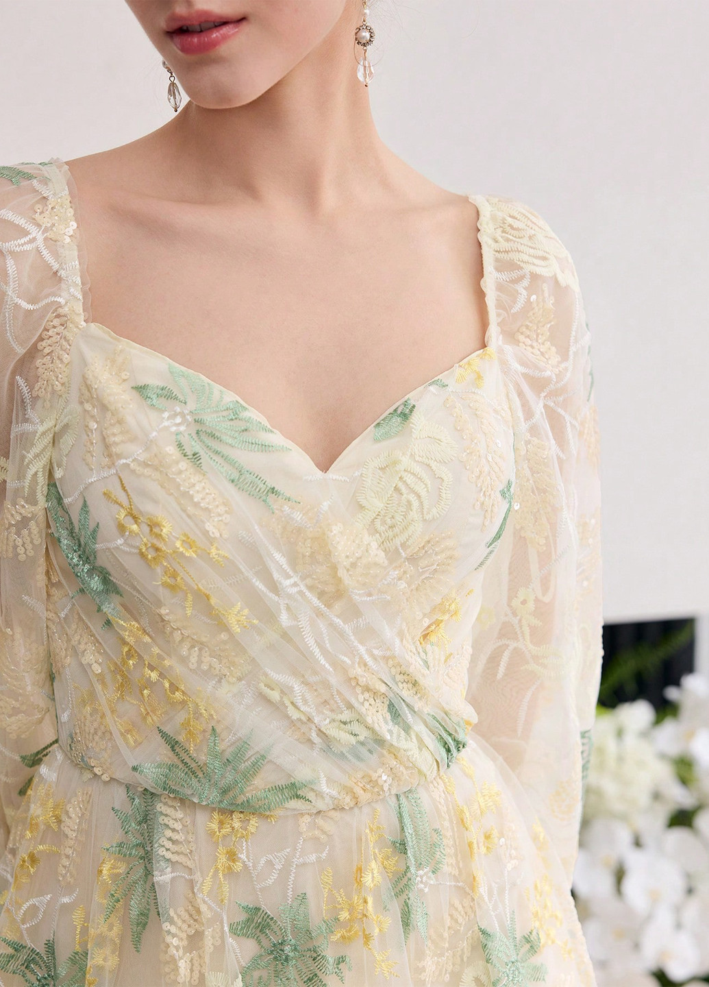 Кремовое праздничный, вечернее платье клеш SHEIN с цветочным принтом