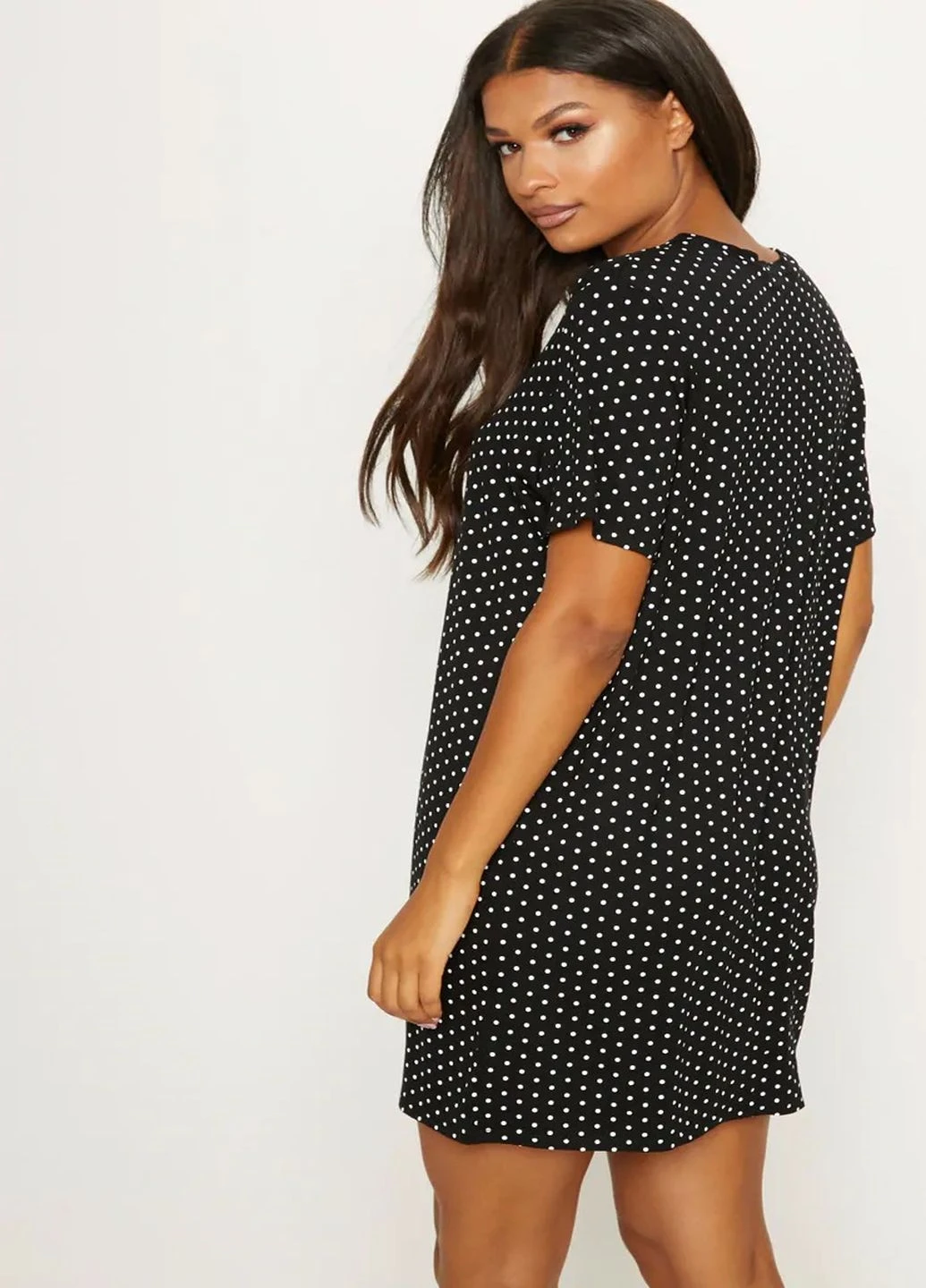 Чорна кежуал сукня PrettyLittleThing в горошок