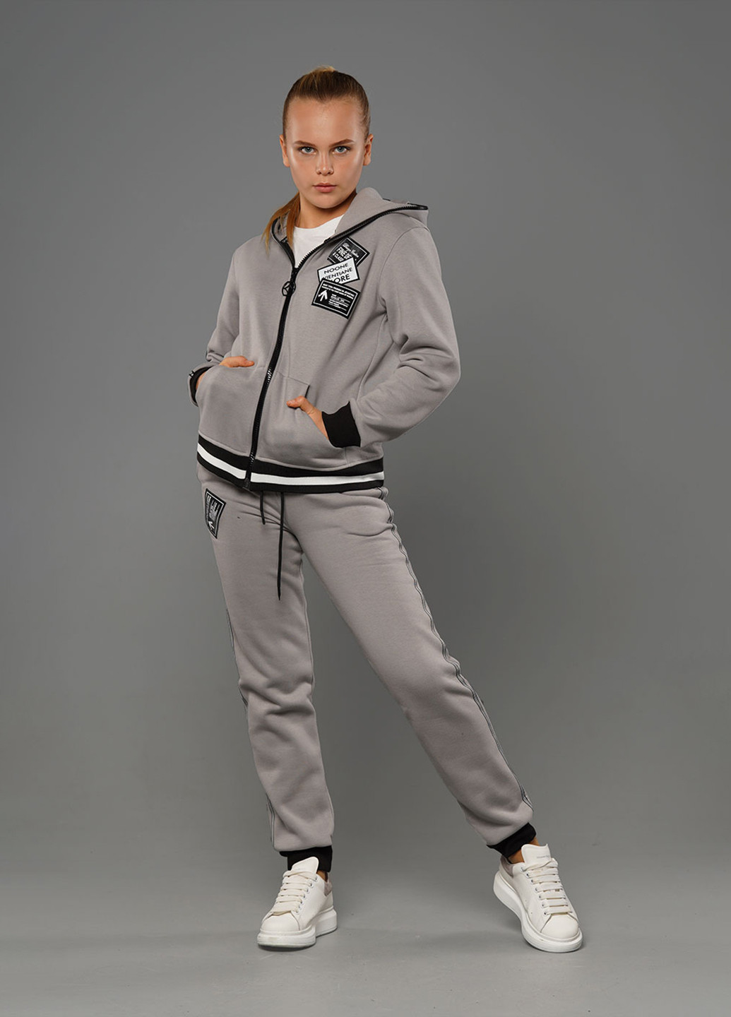 Толстовка надпись серая спортивная Sinthia (192445462)