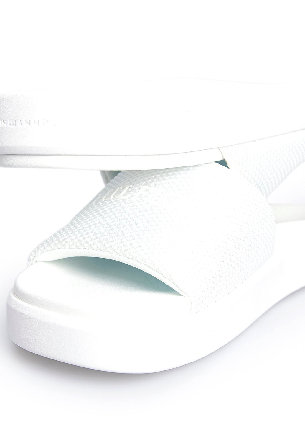 Белые шлепанцы Tommy Hilfiger с логотипом