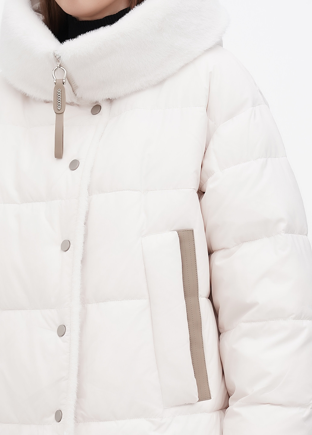 Молочна зимня куртка Clasna