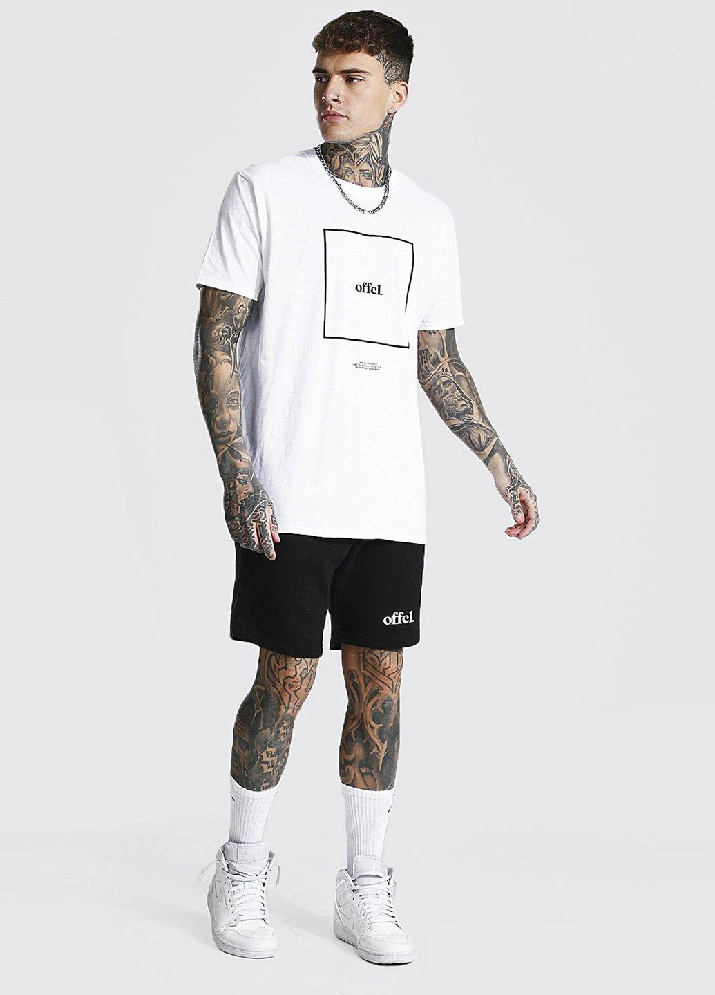 Біла футболка Boohoo