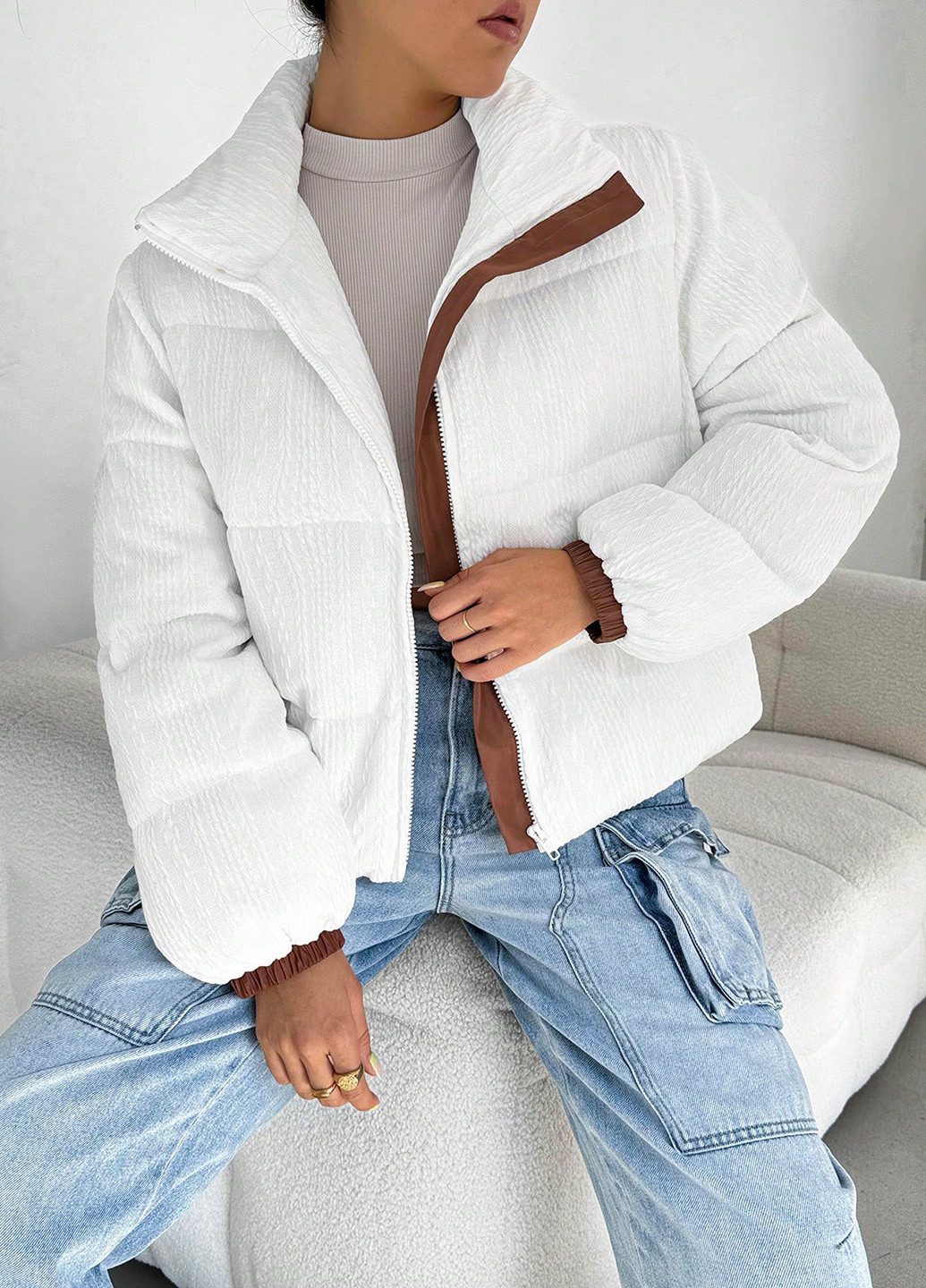 Белая зимняя куртка SHEIN