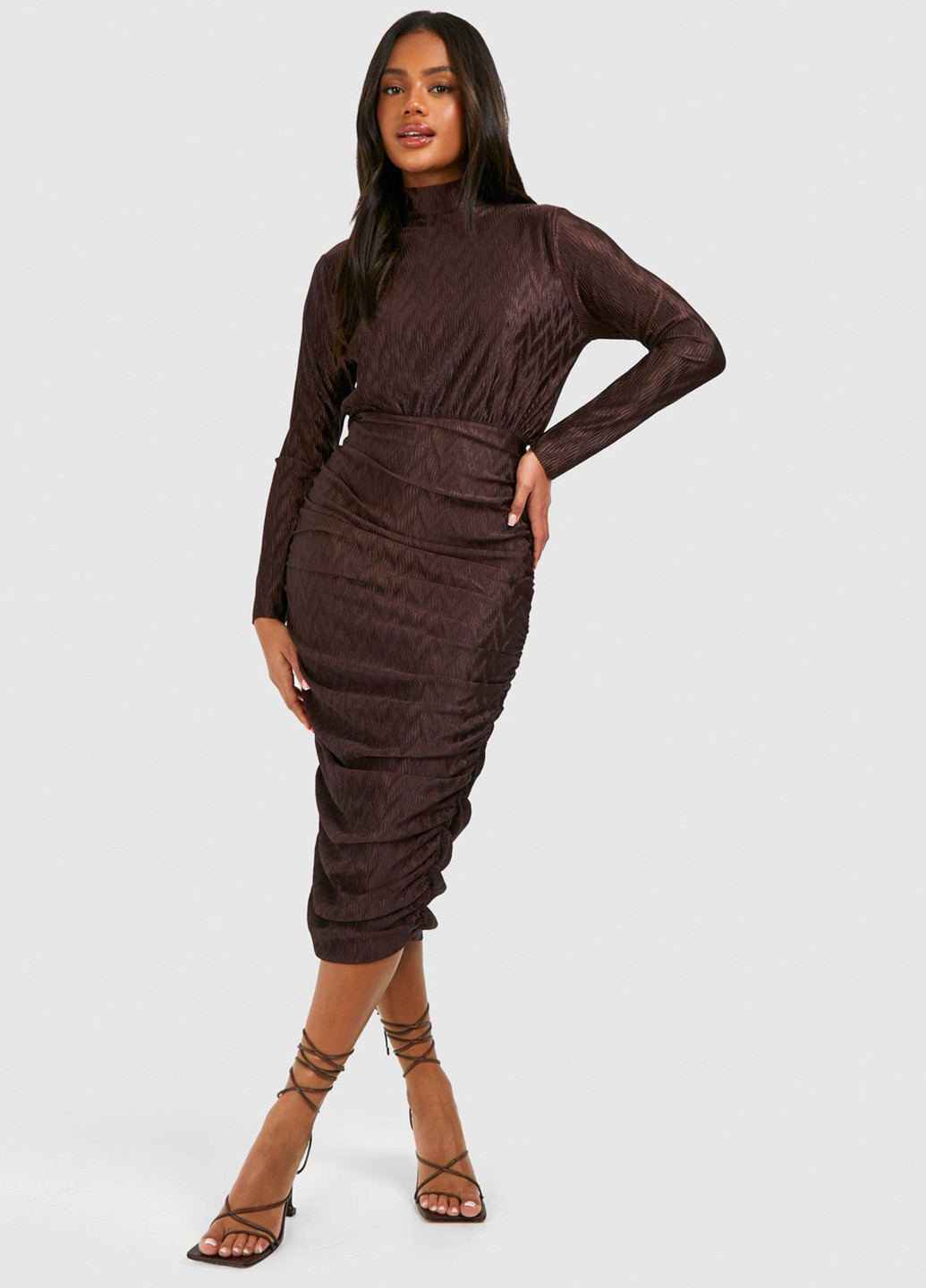 Кавова кежуал сукня сукня-водолазка, силуетна Boohoo з геометричним візерунком