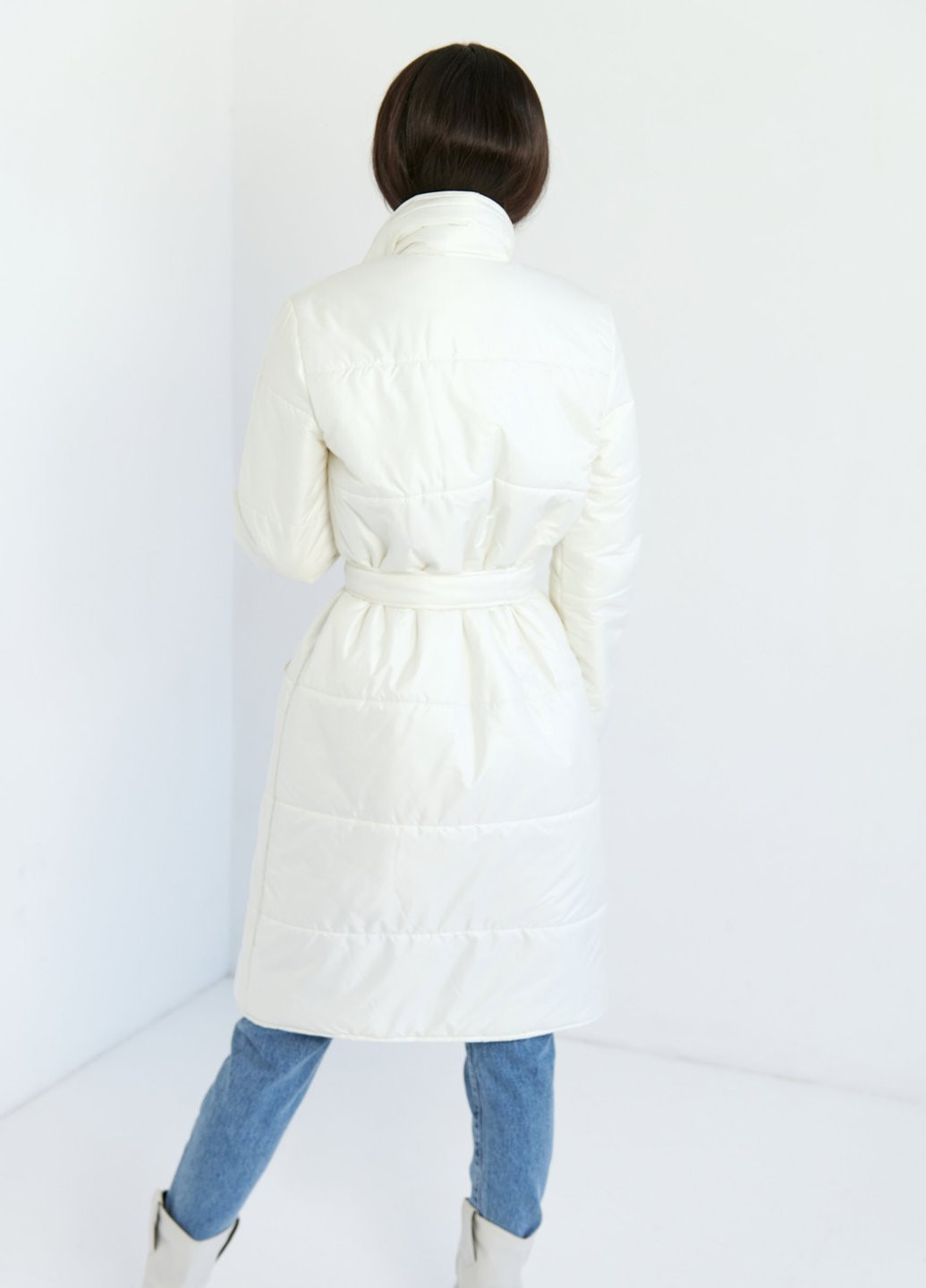 Белое демисезонное Стильное молочное пальто с поясом Gepur