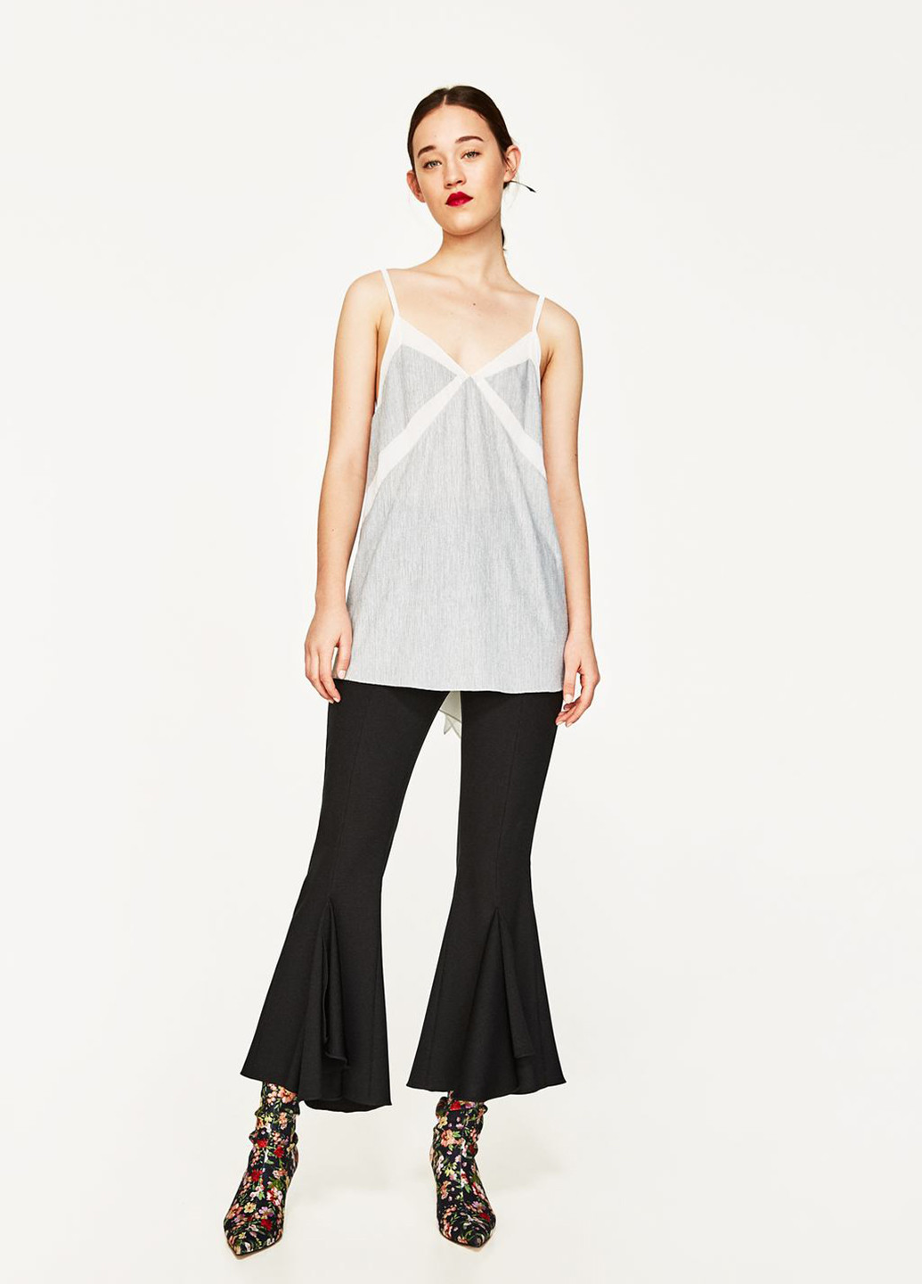 Светло-серая летняя блуза Zara
