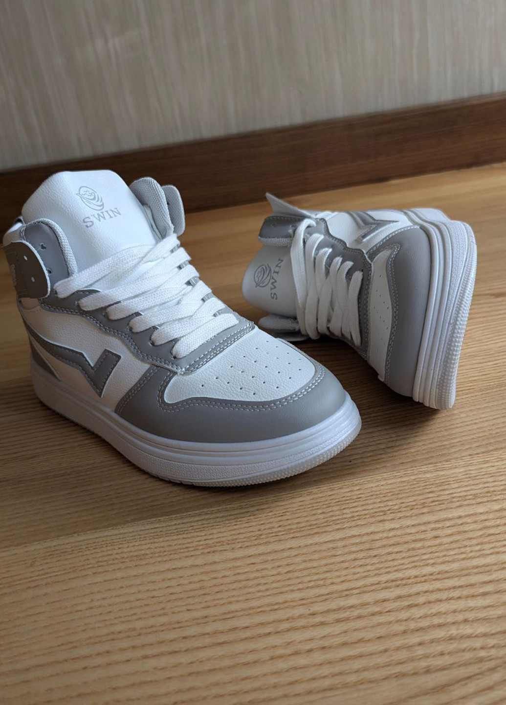 Сірі літні кросівки Vi