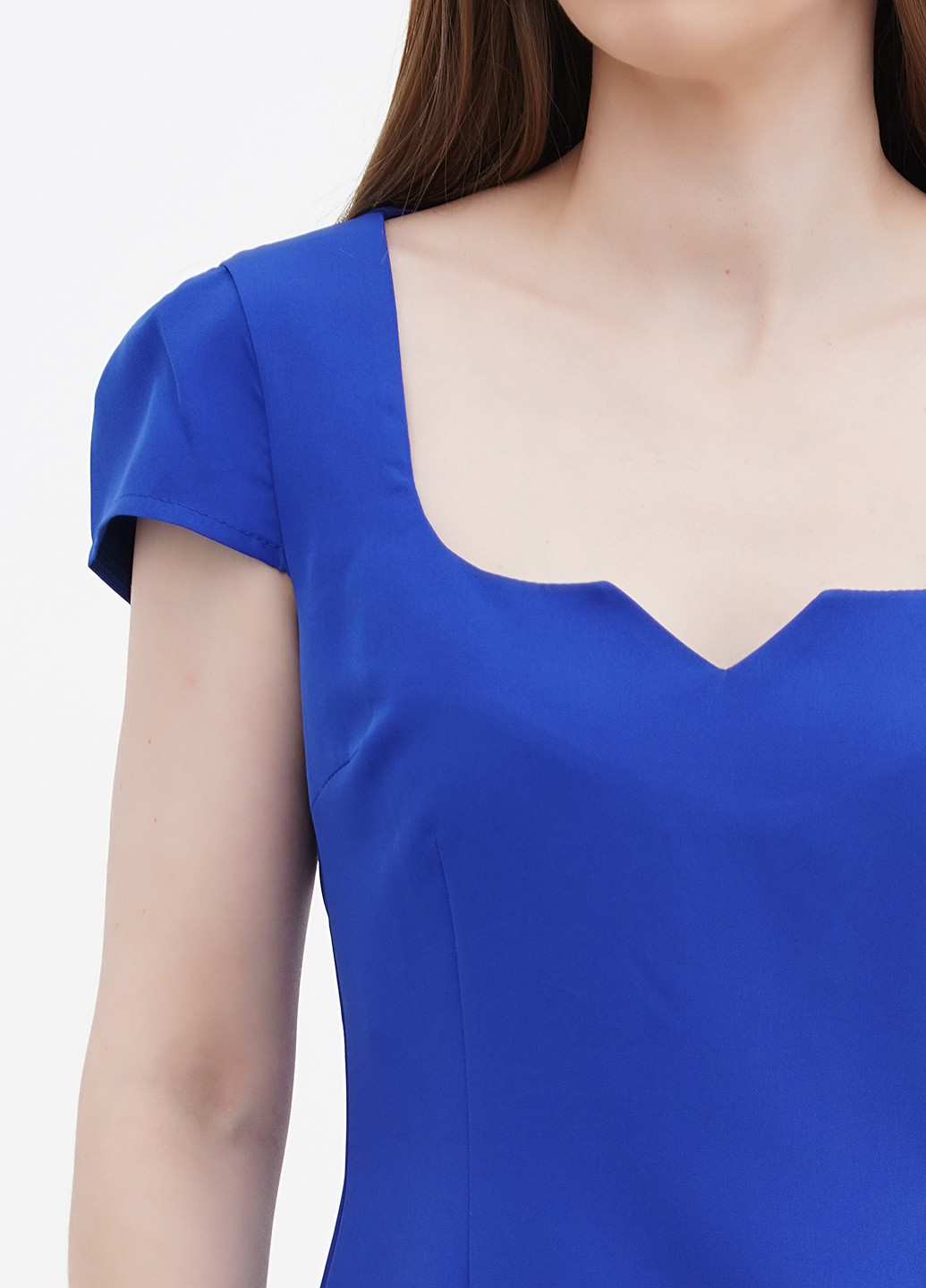 Синее кэжуал платье футляр Victoria Loks однотонное