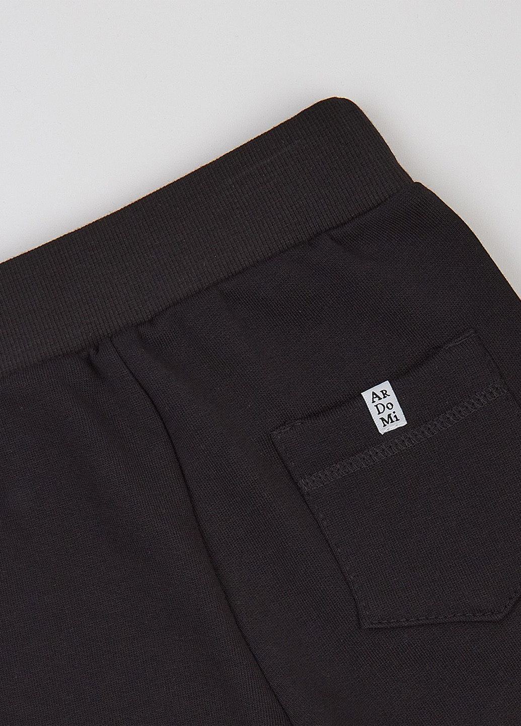 Чорний демісезонний комплект(светр, штани) ArDoMi