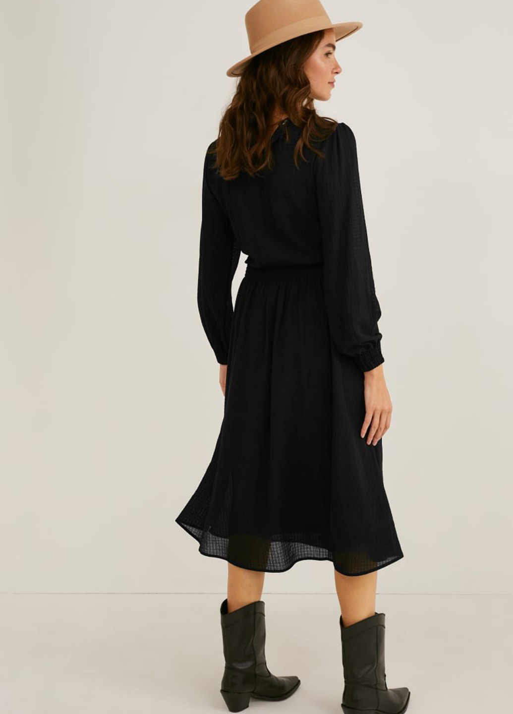 Черное кэжуал платье клеш C&A однотонное