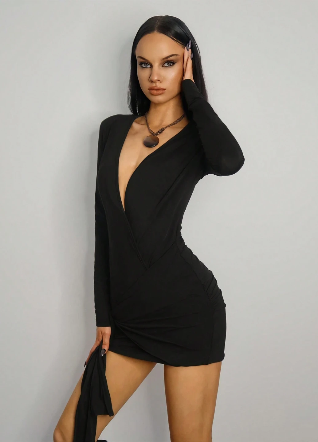 Черное кэжуал платье силуэтная SHEIN однотонное
