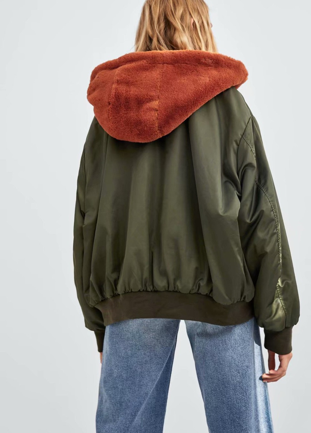 Зеленая демисезонная куртка женская двусторонняя с капюшоном shade Berni Fashion 55624