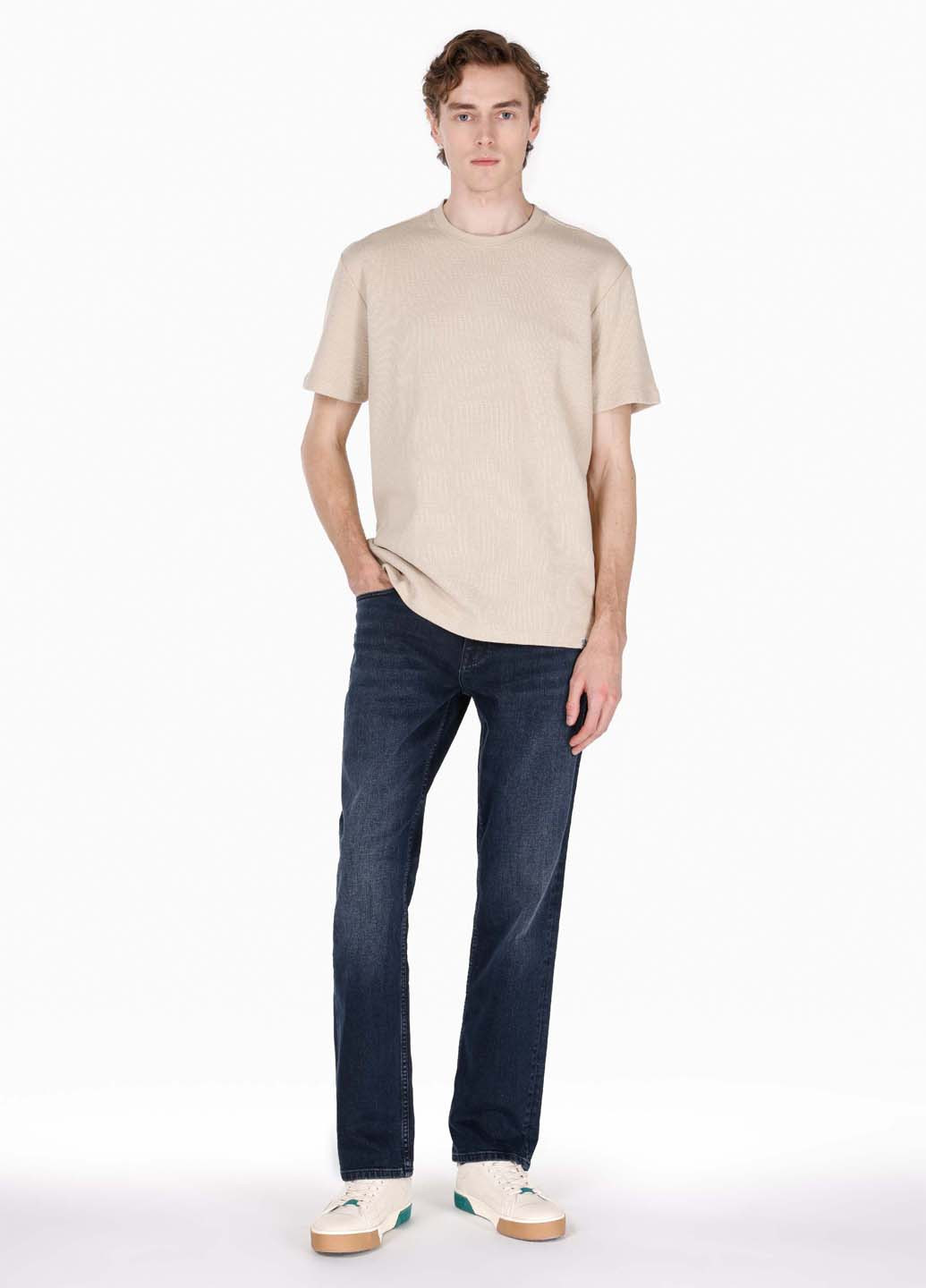 Світло-бежева футболка Colin's