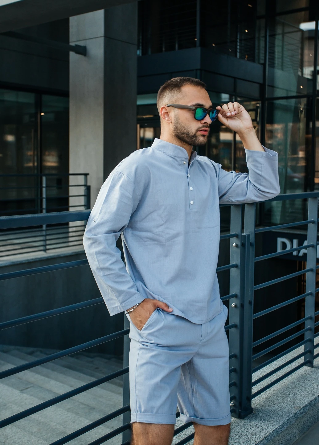 Сірий літній літній лляний чоловічий костюм з шортами GENTLEMEN
