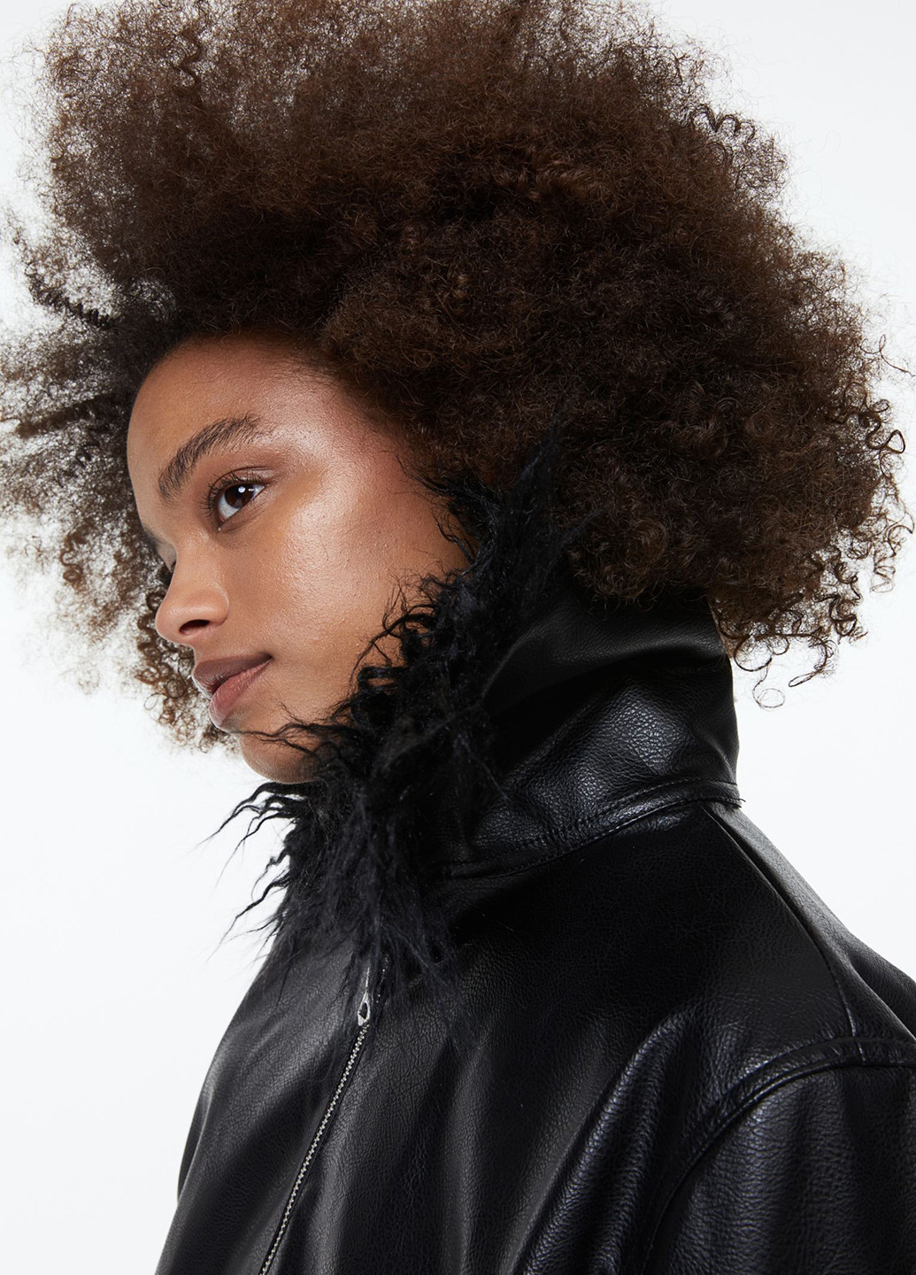Чорна демісезонна куртка зі штучної шкіри весняно-осіння H&M