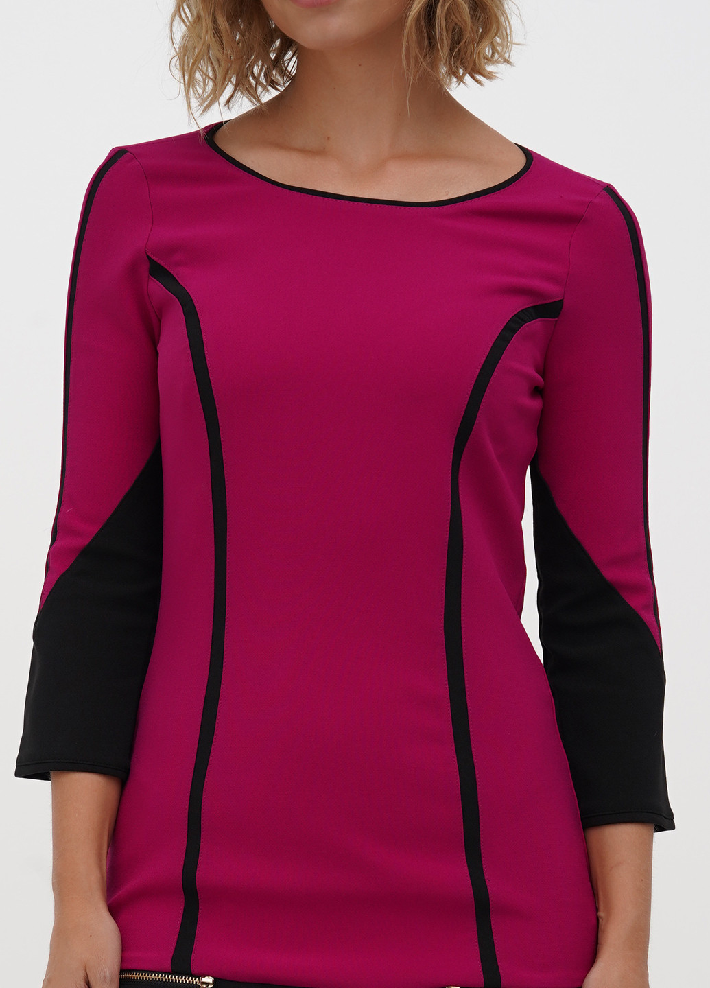 Фуксиновое (цвета Фуксия) кэжуал платье футляр Sassofono колор блок