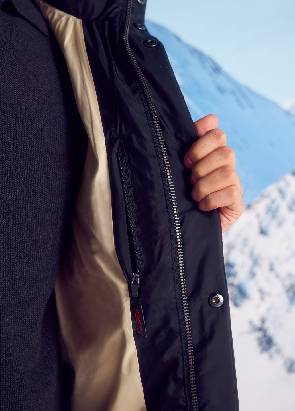 Чорна зимня куртка Springfield