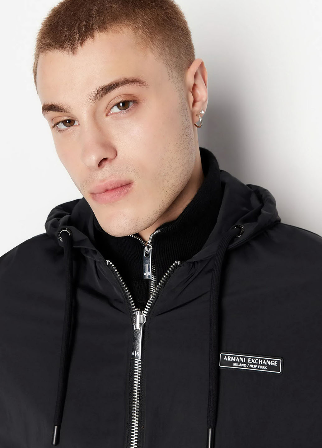 Коричневая демисезонная ветровка Armani Exchange