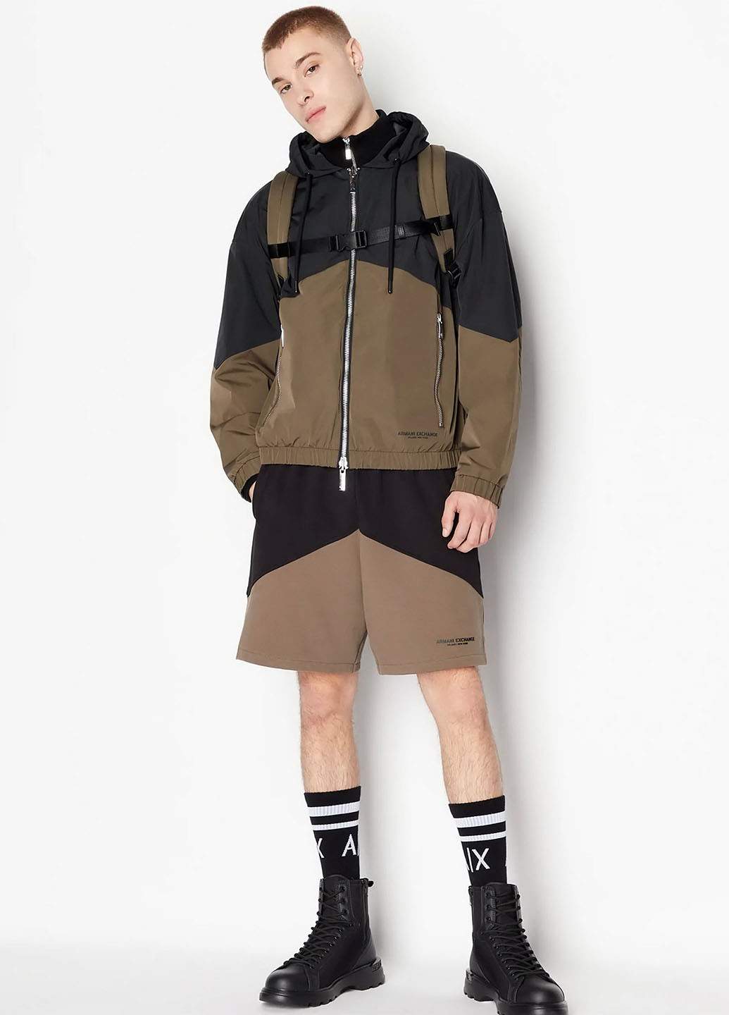 Коричневая демисезонная ветровка Armani Exchange