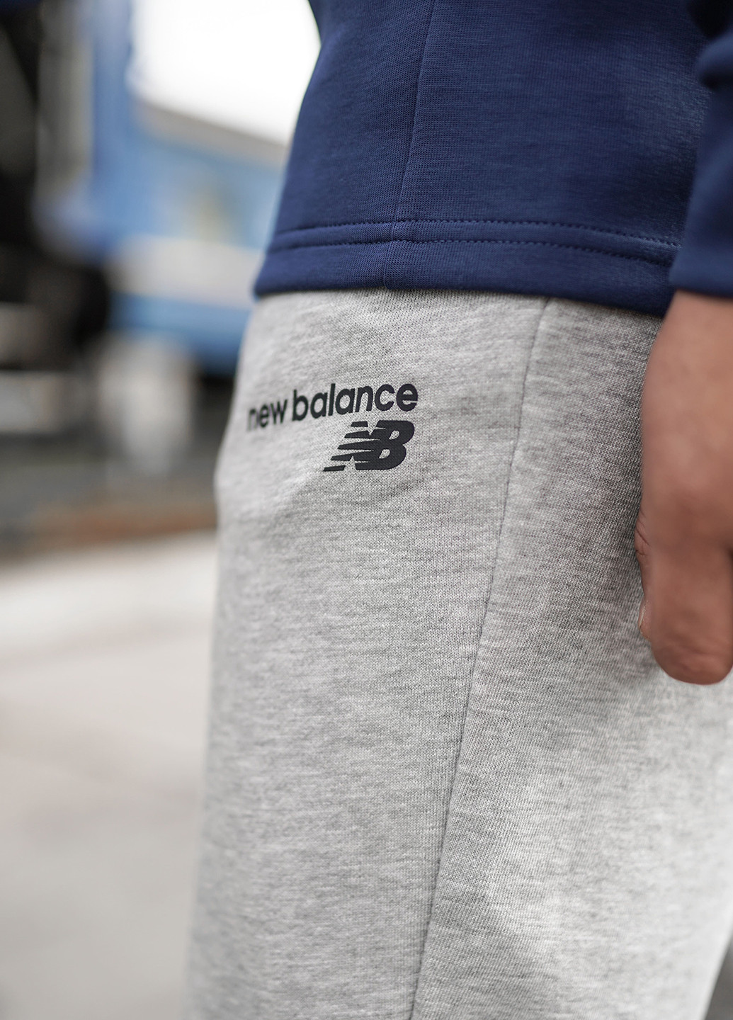 Серые спортивные демисезонные джоггеры брюки New Balance