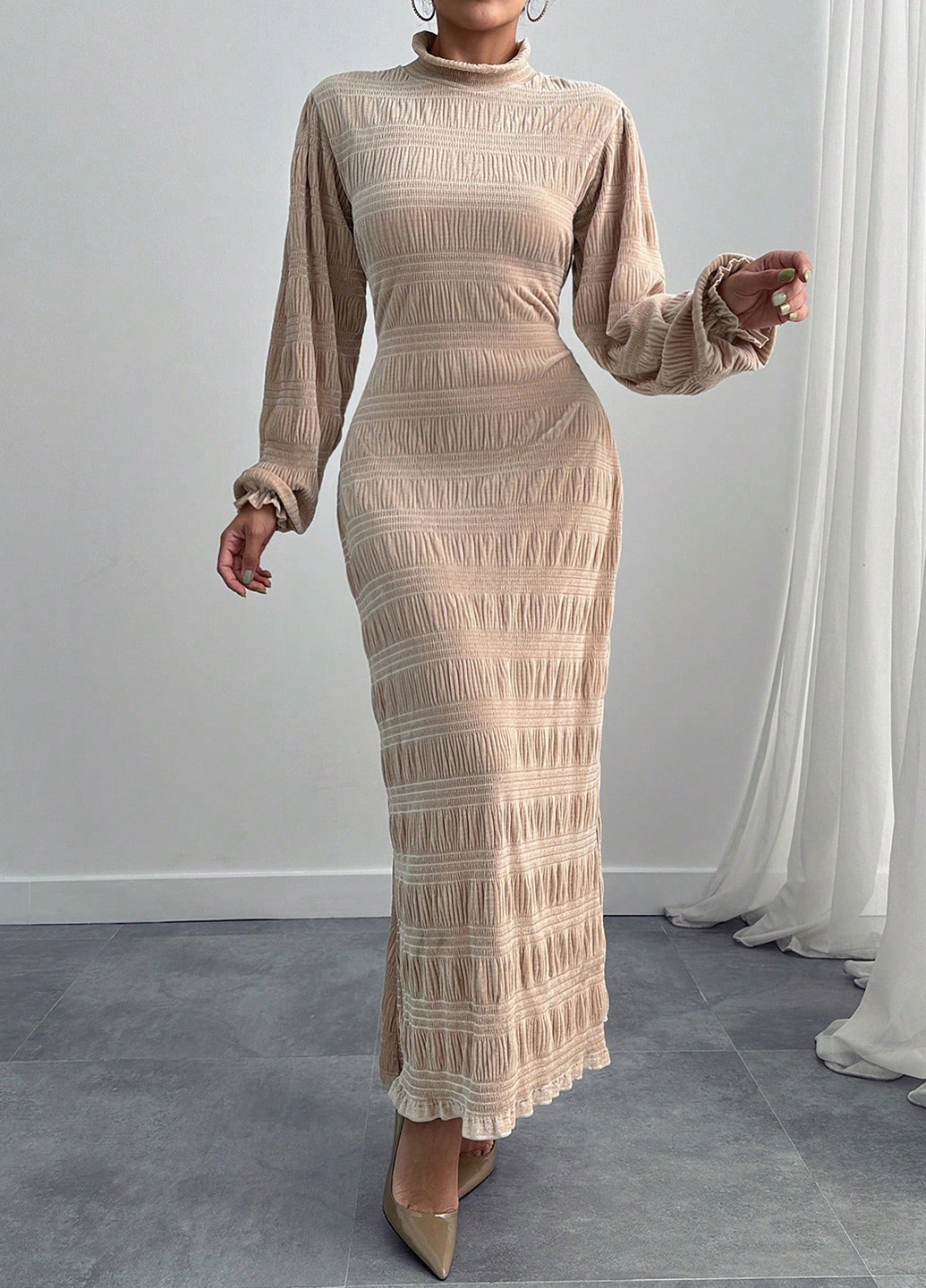 Бежевое кэжуал платье SHEIN однотонное