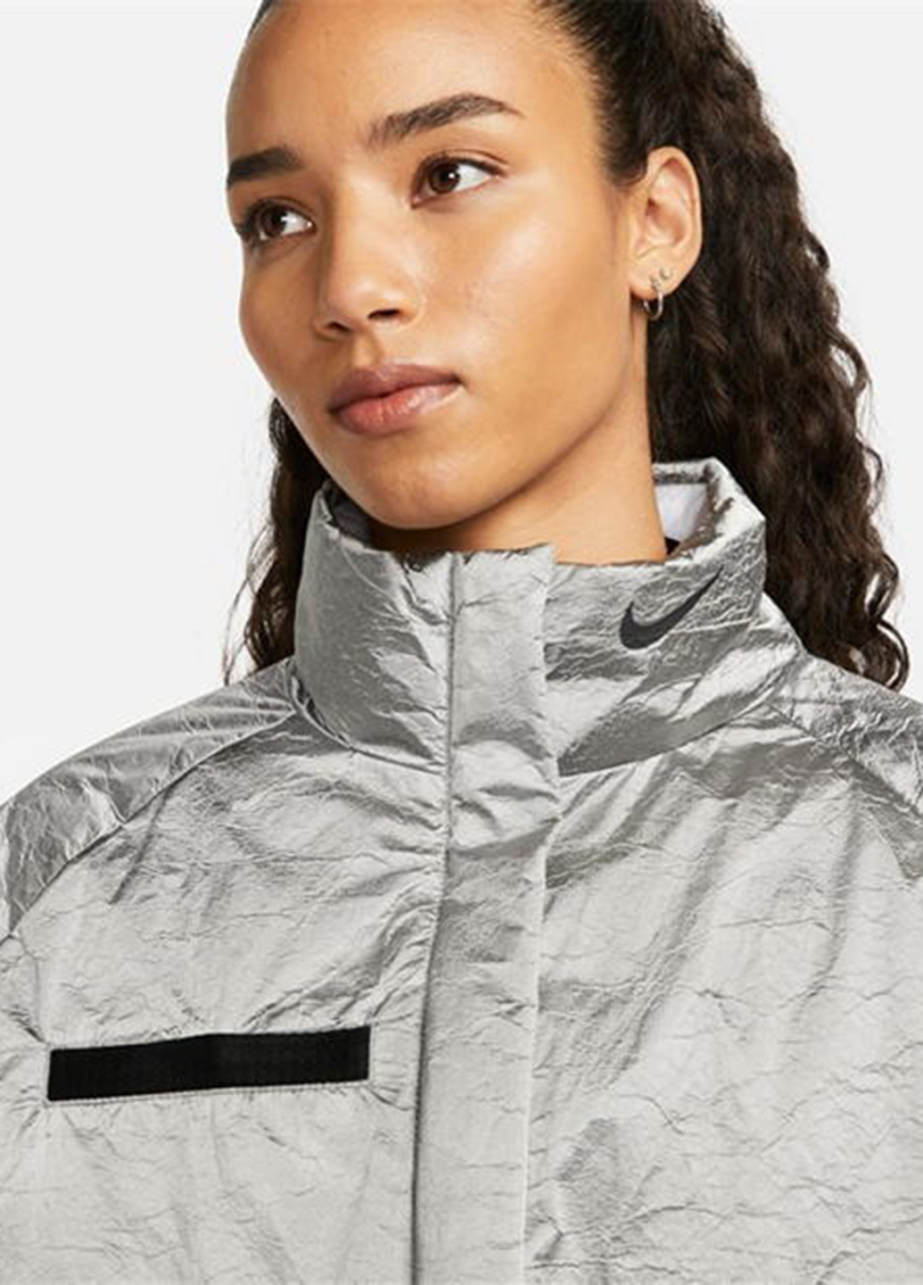 Світло-сіра демісезонна куртка Nike
