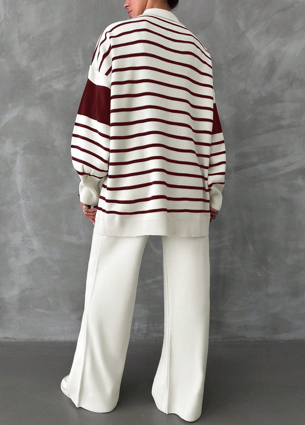 Білий демісезонний комплект (светр, штани) SHEIN