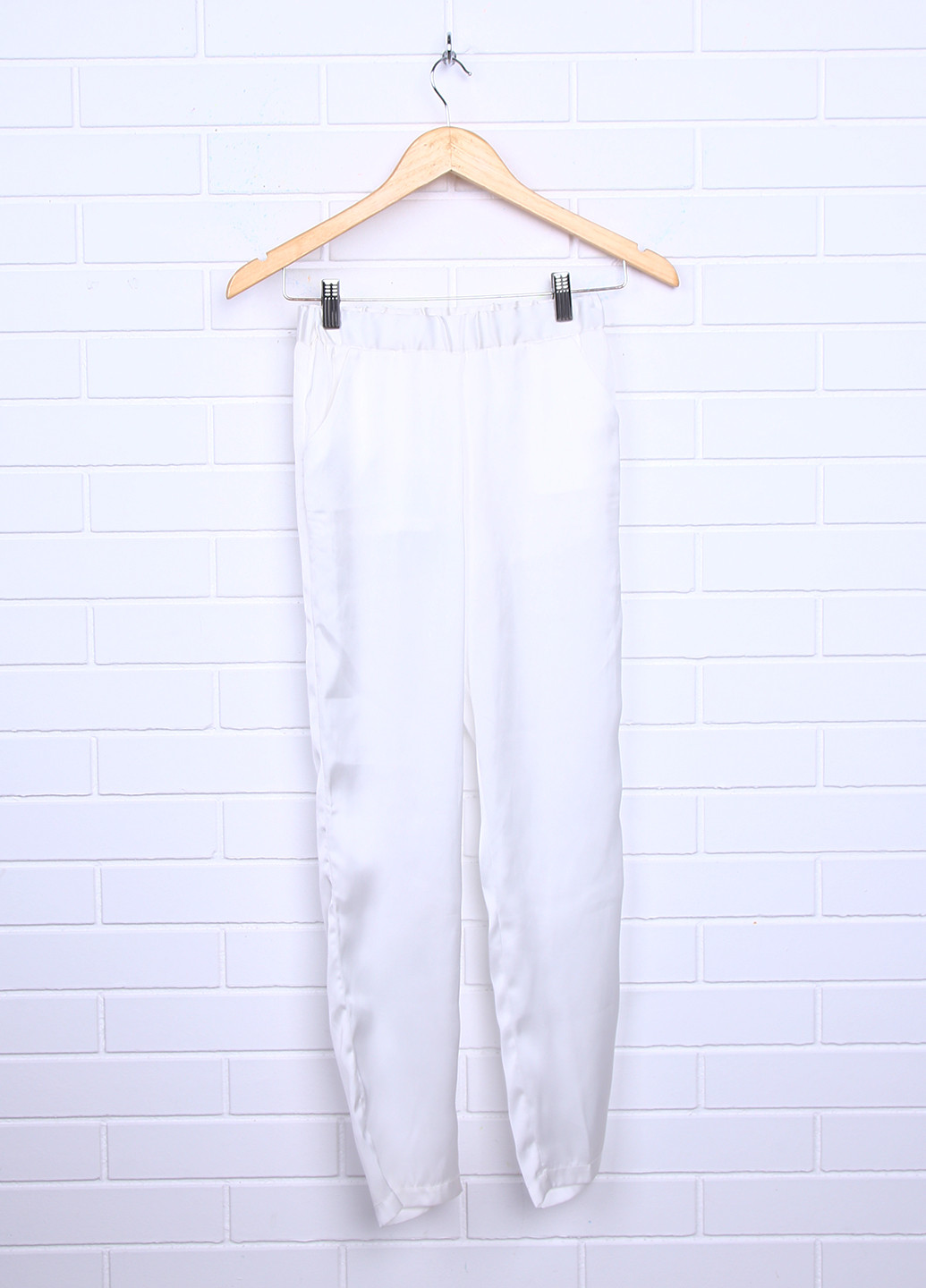 Белые кэжуал демисезонные со средней талией брюки Laura Biagiotti