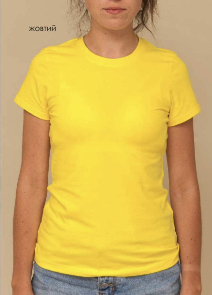 Желтая летняя классическая однотонная футболка Габби