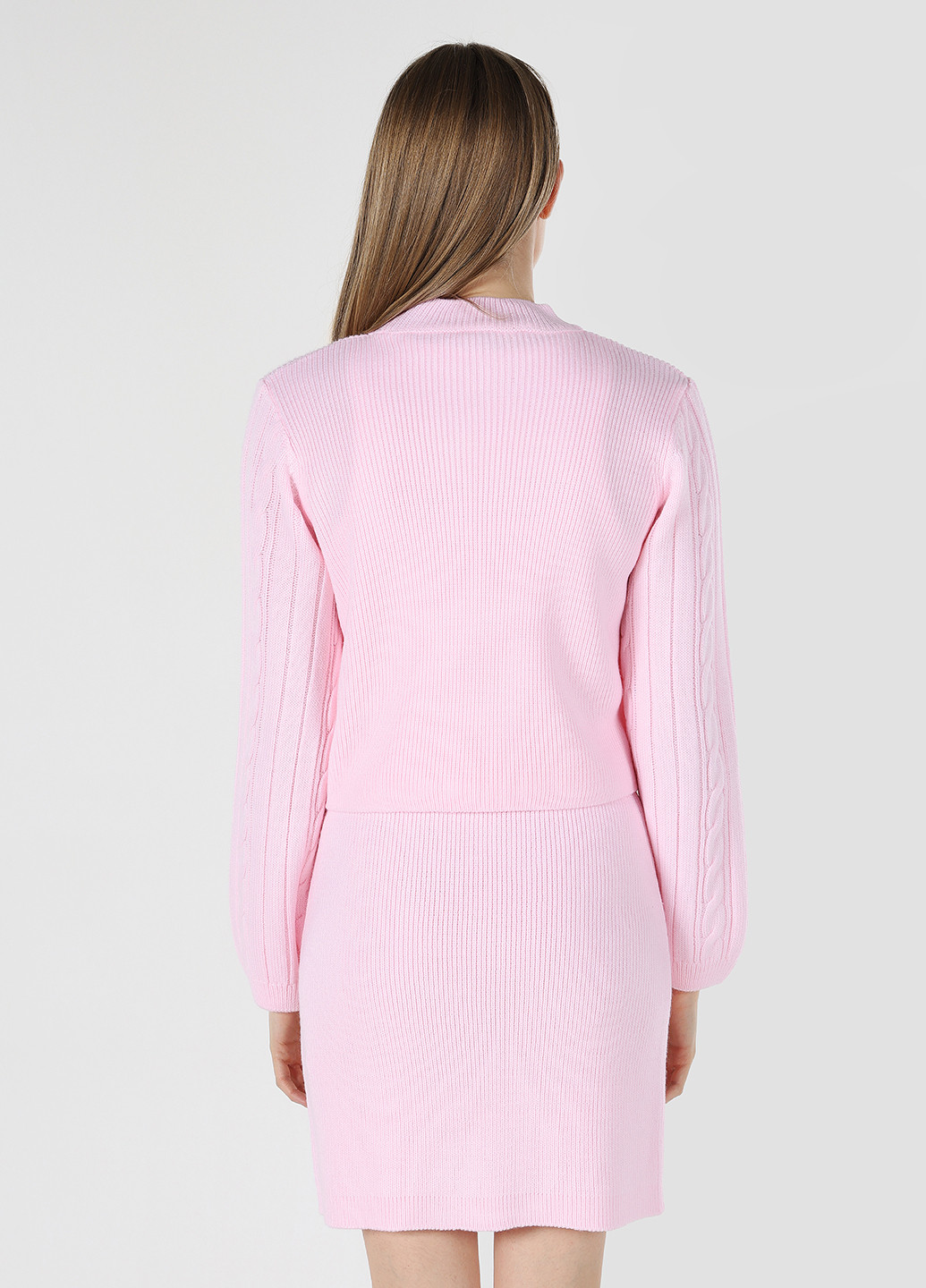 Светло-розовый демисезонный свитер Colin's