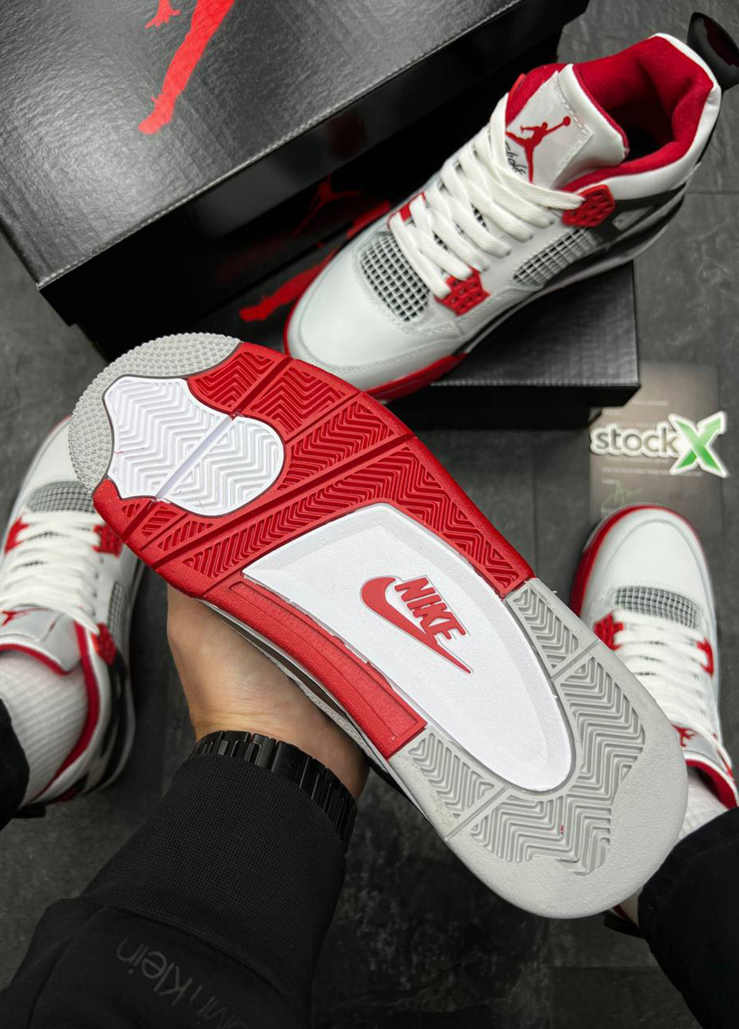Цветные всесезонные кроссовки Nike Air Jordan 4 Retro Fire Red