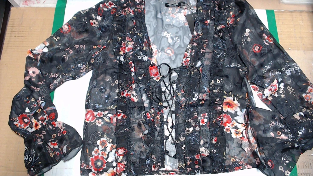 Чёрная блуза Nasty Gal