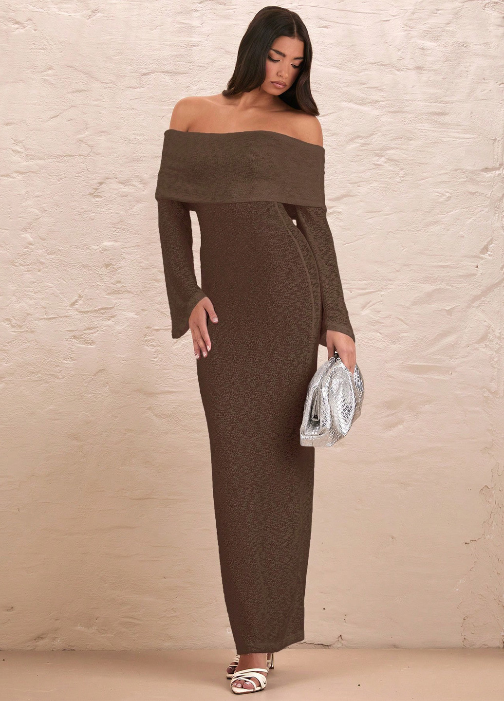 Коричневое кэжуал платье силуэтная, с открытыми плечами SHEIN однотонное