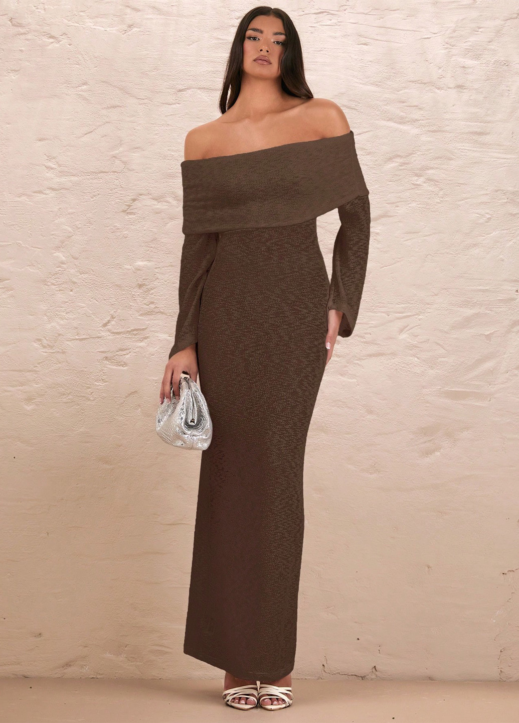 Коричневое кэжуал платье силуэтная, с открытыми плечами SHEIN однотонное