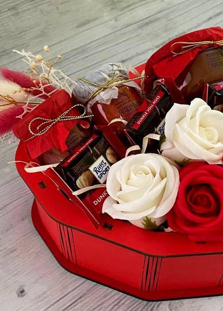 Подарочный набор Red Heart, подарок на день рождения, жене, девушке, подруге, сестре, маме. Кукумбер (253664933)