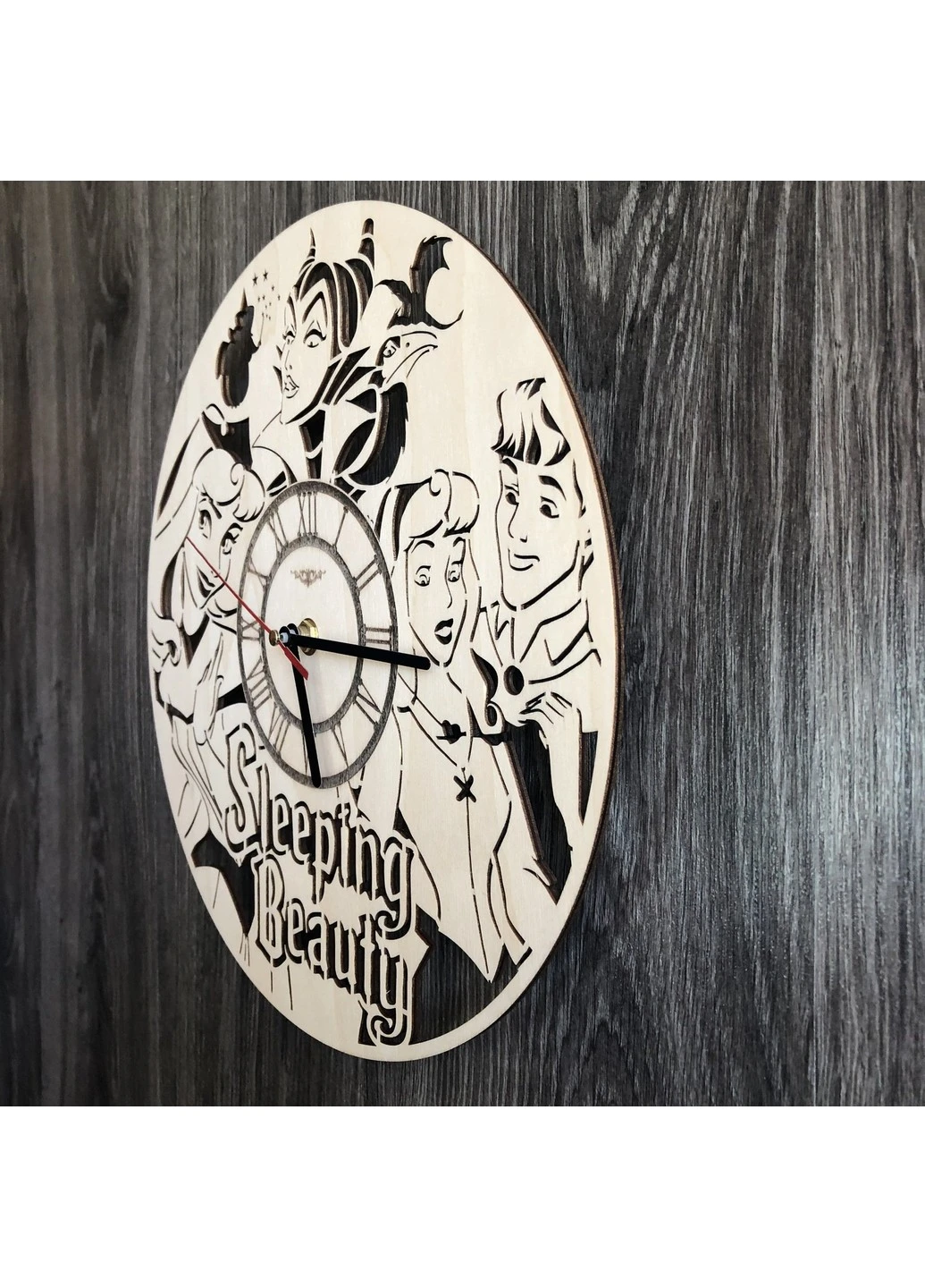 Дитячий круглий безшумний настінний годинник «Спляча красуня» 7Arts (253566644)