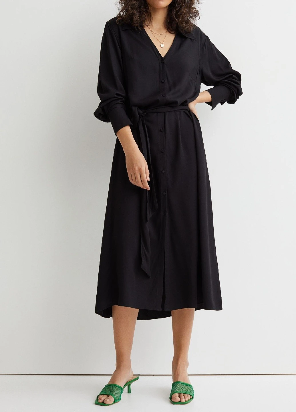 Черное кэжуал платье H&M однотонное