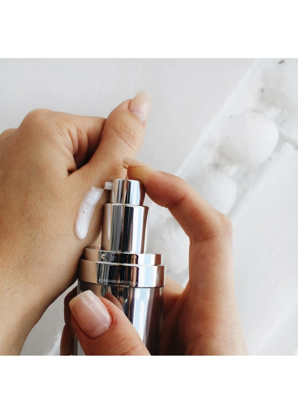 Ліфтинг сироватка Hydro Volume Lift Serum 40 мл Bueno (252999267)