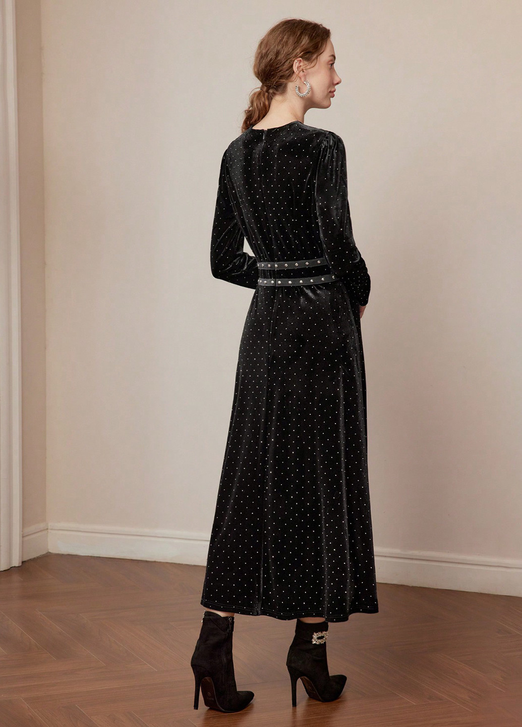 Чорна вечірня сукня кльош SHEIN однотонна