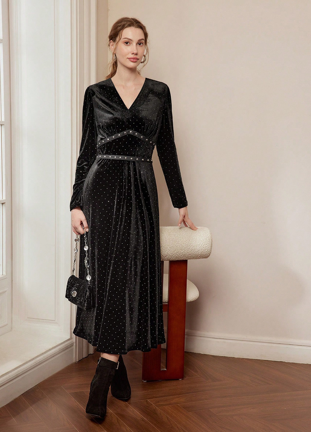 Чорна вечірня сукня кльош SHEIN однотонна