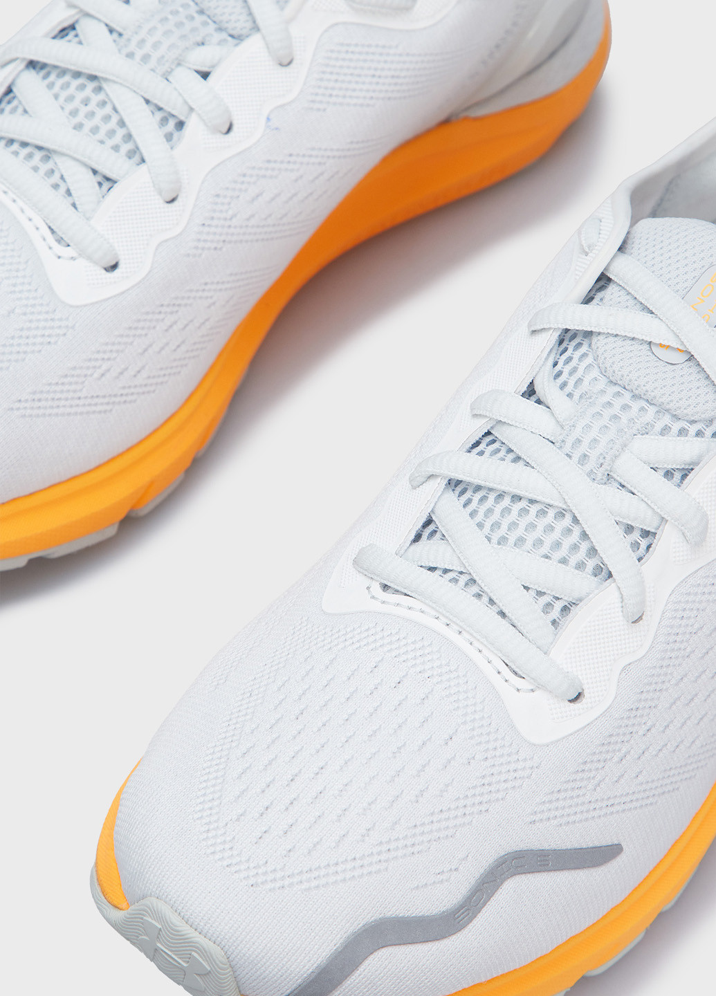 Світло-сірі Літні кросівки Under Armour