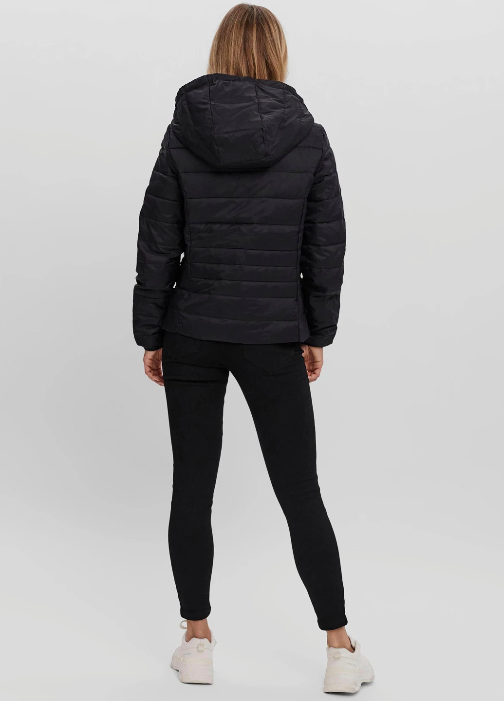 Черная демисезонная куртка Vero Moda
