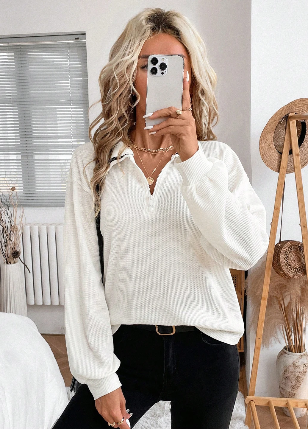 Молочна блуза SHEIN