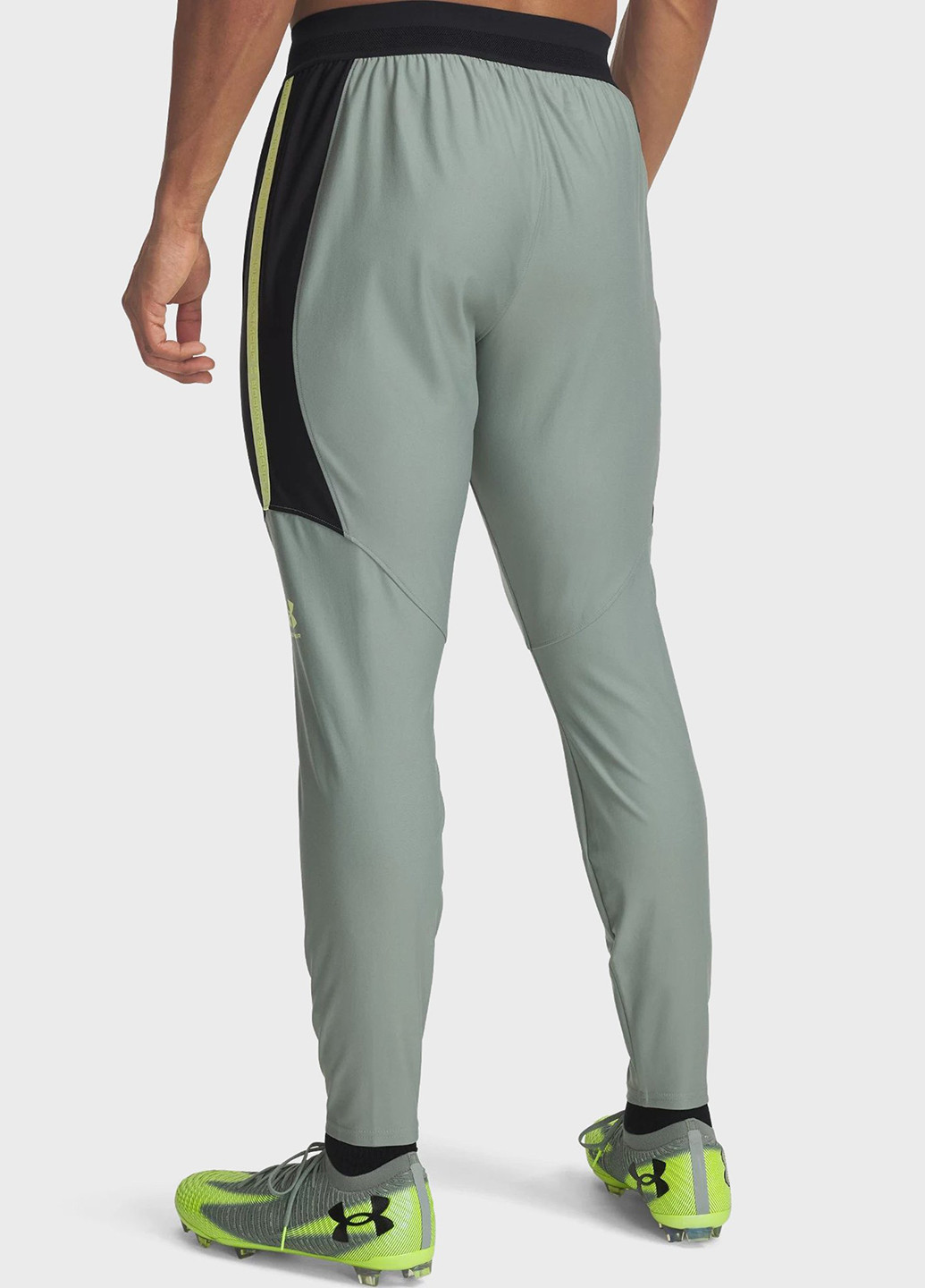 Серо-зеленые спортивные летние зауженные брюки Under Armour