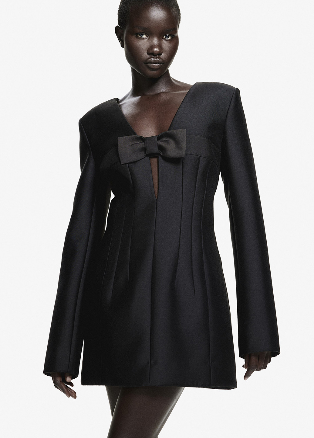 Чорна кежуал сукня кльош H&M однотонна