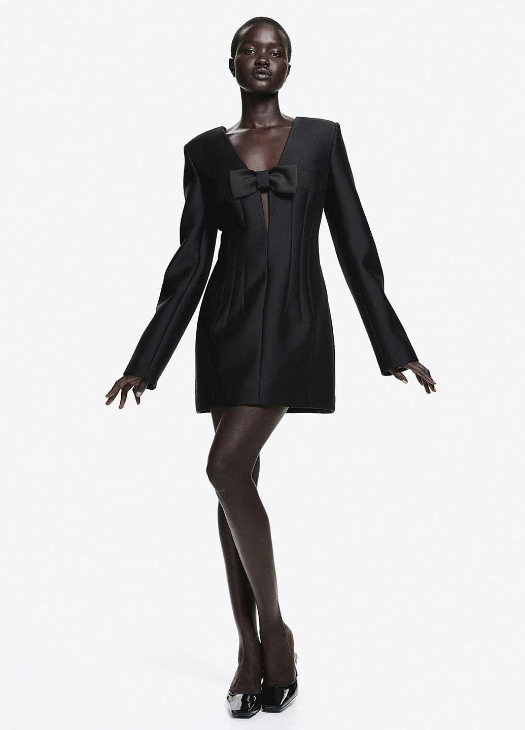 Чорна кежуал сукня кльош H&M однотонна