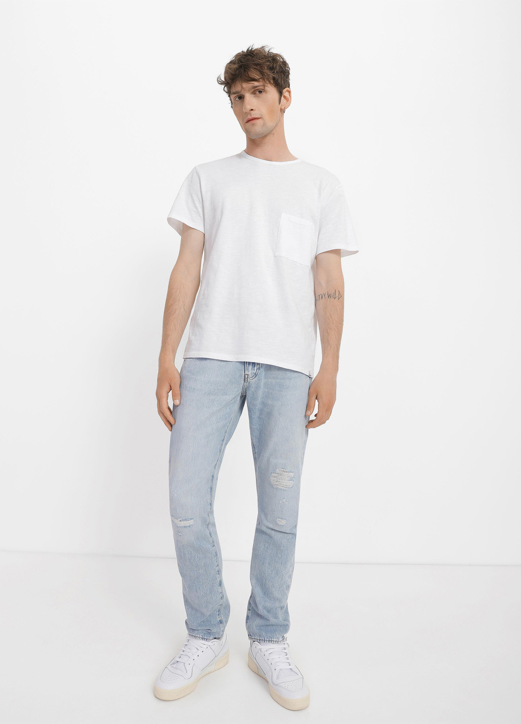 Джинси Armani Exchange (365686651)