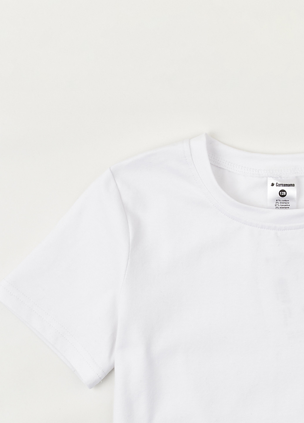 Белая летняя футболка Garnamama