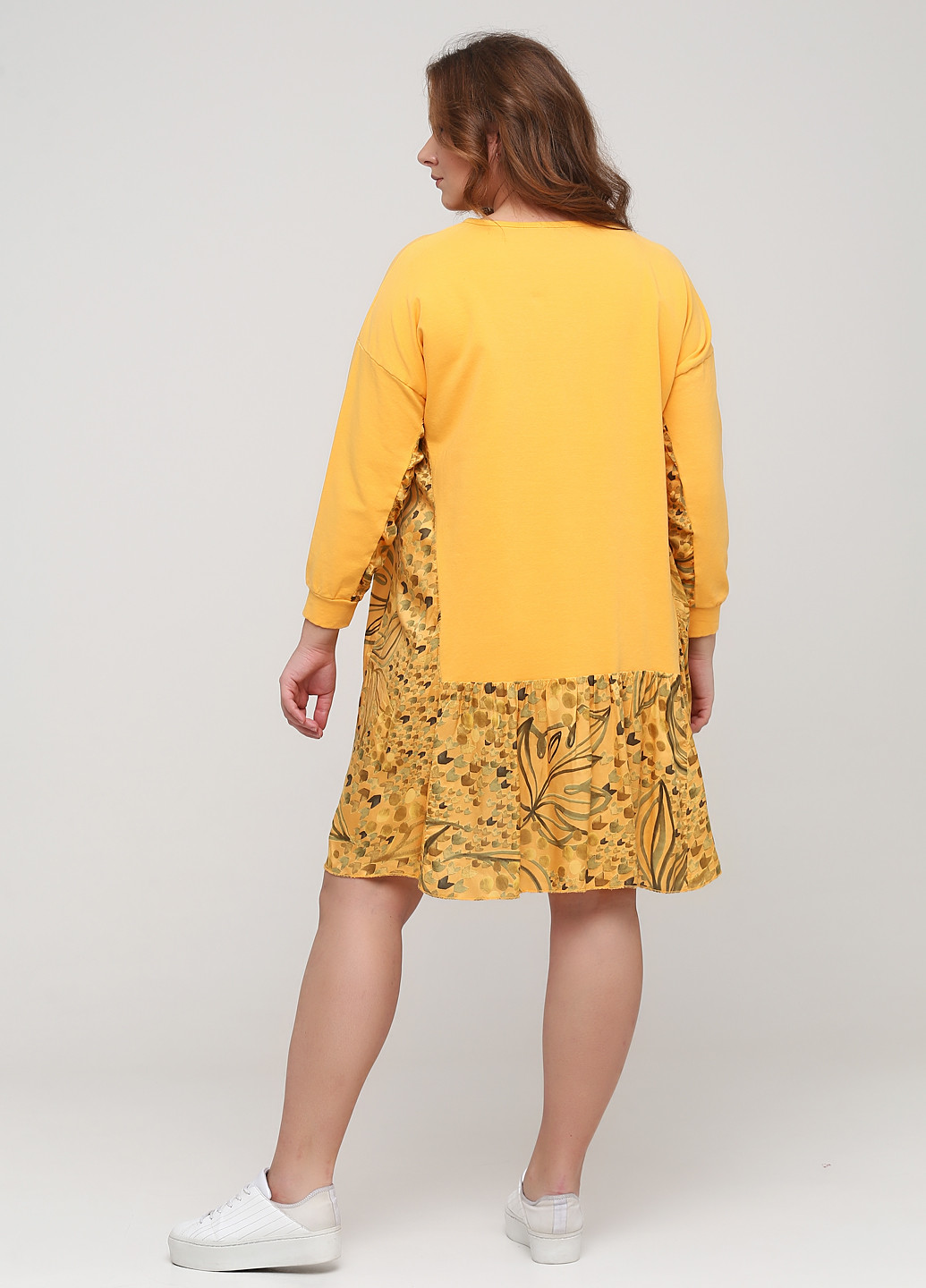 Желтое кэжуал платье а-силуэт Made in Italy с абстрактным узором