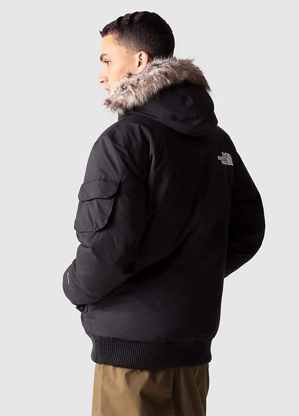 Черная зимняя куртка The North Face NF0A4M8FJK31